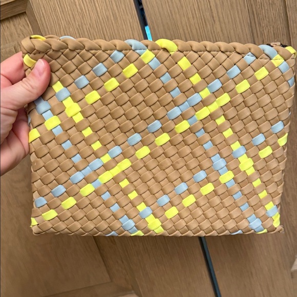 Naghedi beach tote with matching zip pouch - Picture 4 of 4